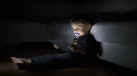 Gesundheitsrisiken von Bildschirmen für Kinder