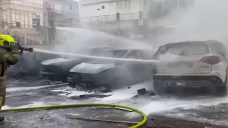 هجوم صاروخي إيراني يضرب بتاح تكفا ويقتل 4