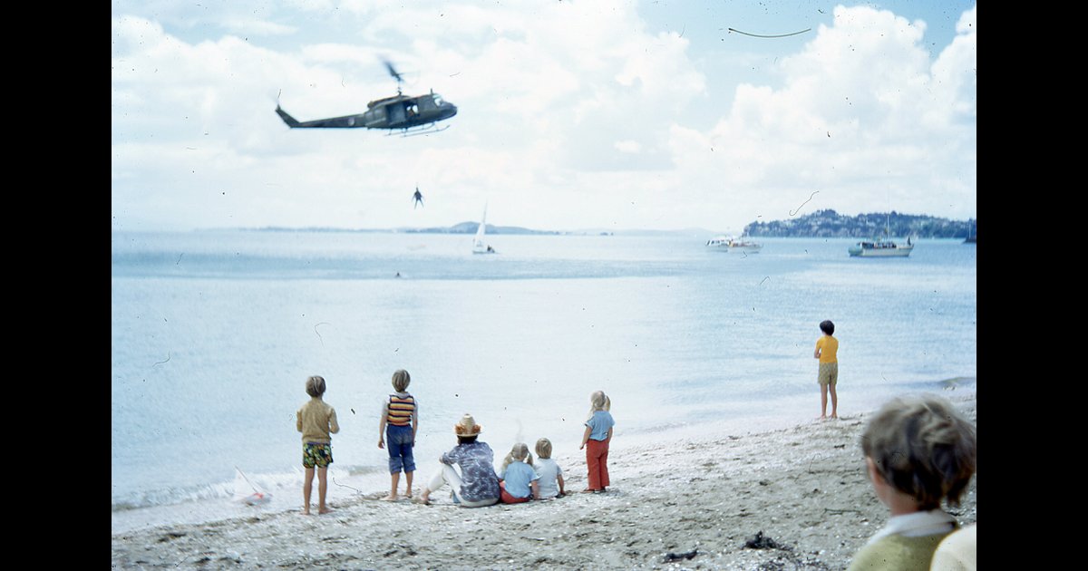 Sauvetage d'un chien en Nouvelle-Zélande par hélicoptère
