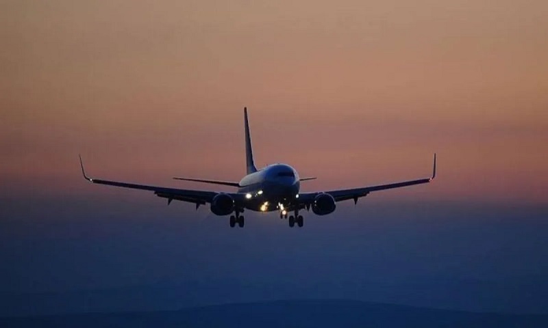 إندونيسيا تحافظ على أسعار تذاكر الطيران وسط ارتفاع الوقود