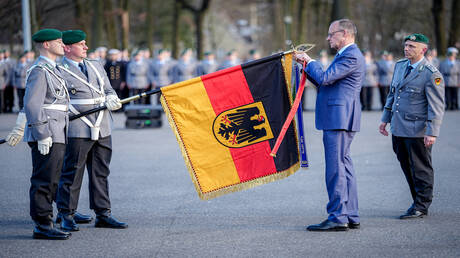 ألمانيا تعزز وجودها العسكري في مضيق هرمز