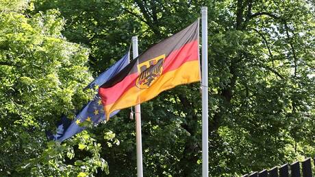 Diskussion über Deutschlands Haltung zu Iran und Außenpolitik