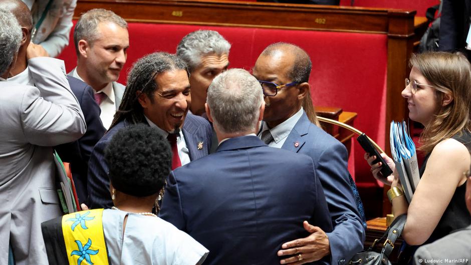 Frankreich stimmt für die Aufhebung von Sklavengesetzen