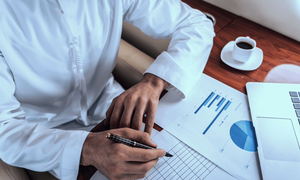 امارات میں ملازمت کے مواقع میں اضافہ اور مزدوروں کی تعداد