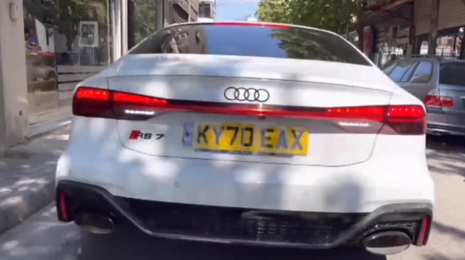 Krisbian Audi und die sexuelle Belästigungsklage