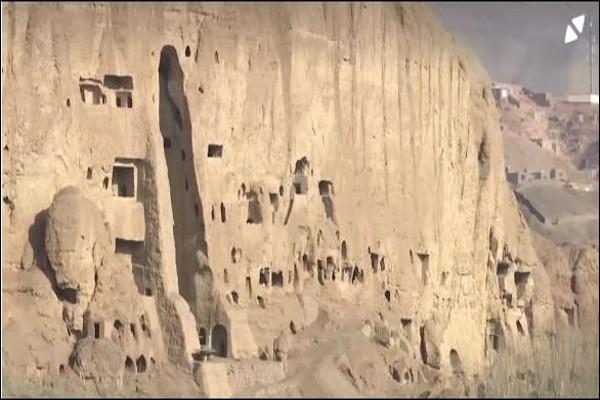 هجوم دموي في أفغانستان: عائلات تبحث عن ذويها