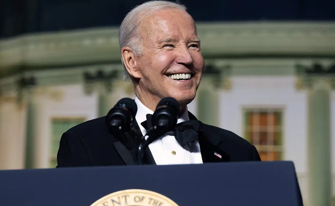 البحرين تدين استهداف عشاء مراسلي البيت الأبيض