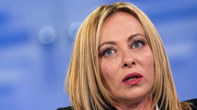 ميلوني تسعى لتطهير حكومتها بعد فشل الاستفتاء