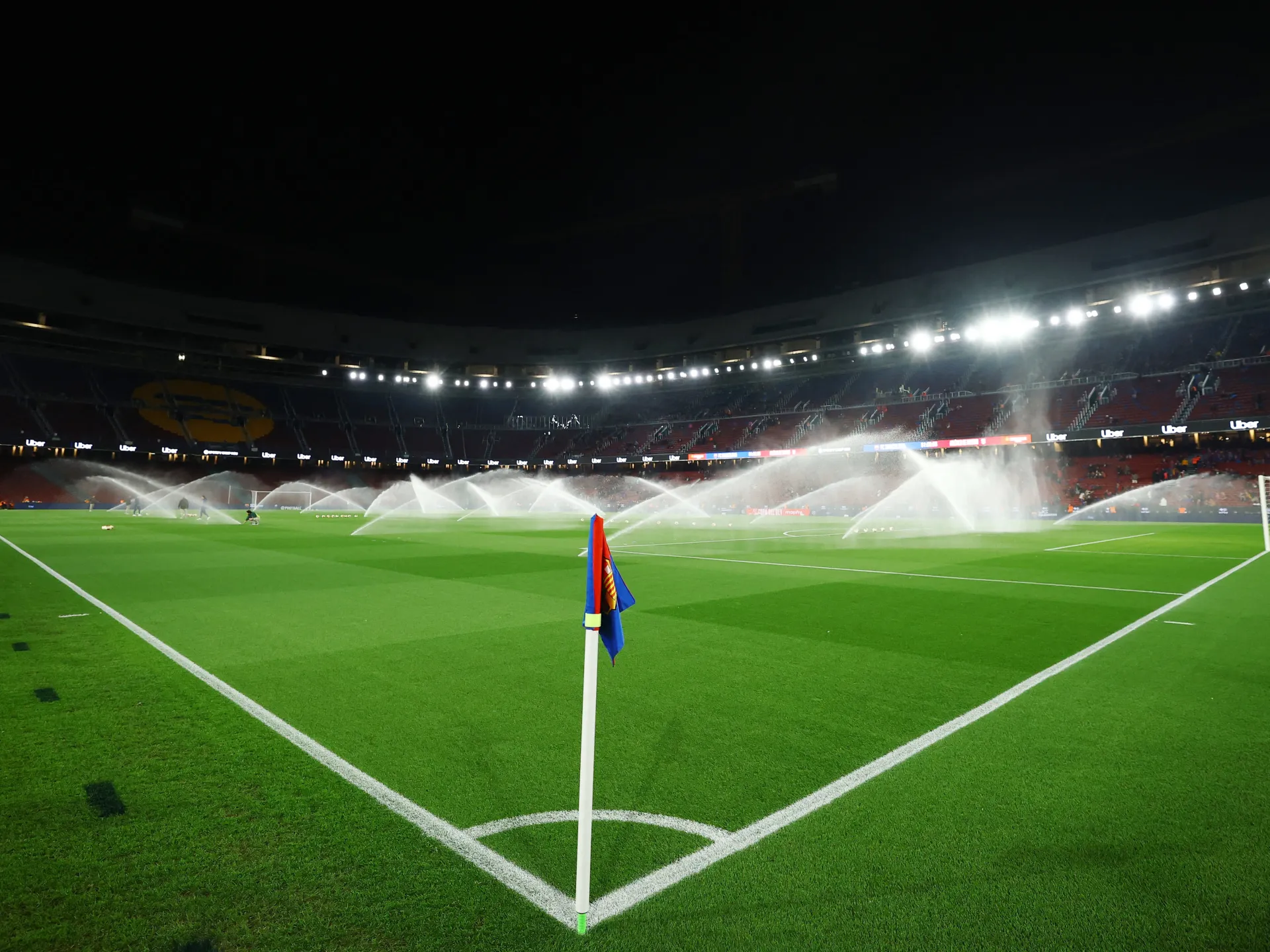 مباراة برشلونة وأتلتيكو مدريد في ربع نهائي دوري الأبطال