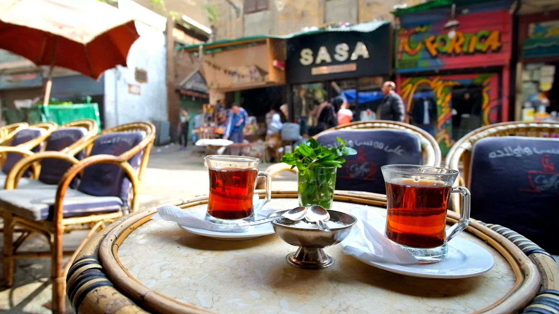 حظر تراخيص جديدة للمقاهي والمطاعم في القاهرة