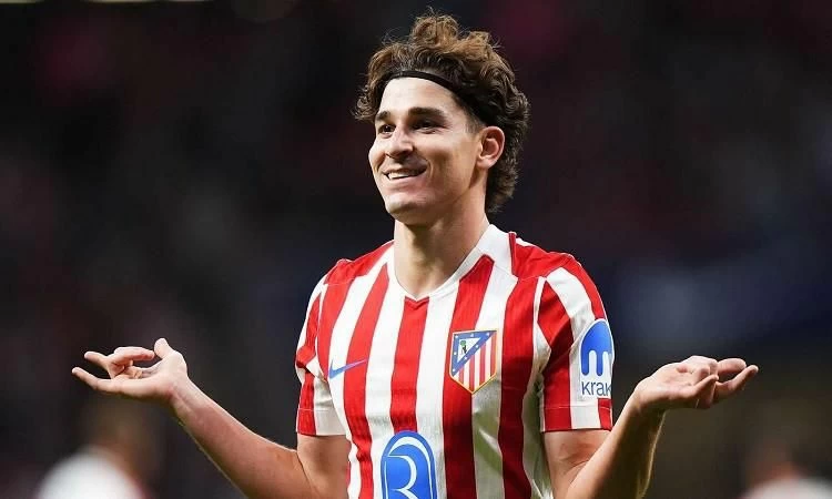 أتلتيكو مدريد يؤكد: ألفاريز ليس للبيع