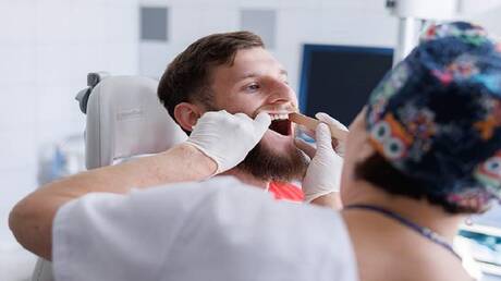 مخاطر التآكل التدريجي لمينا الأسنان