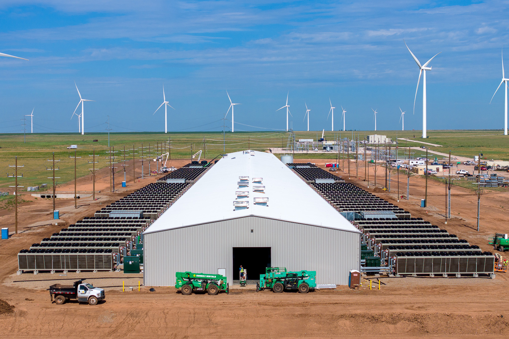 هات 8 تصدر سندات لتمويل مركز بيانات مرتبط بجوجل