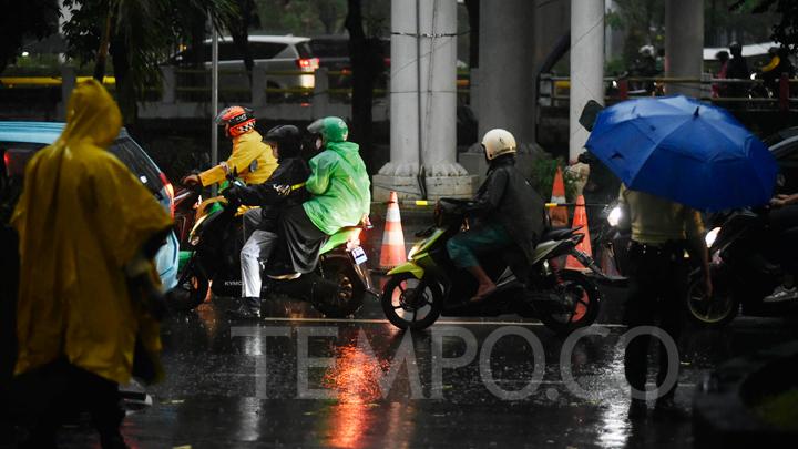 تحذيرات الطقس القاسي في جاكرتا