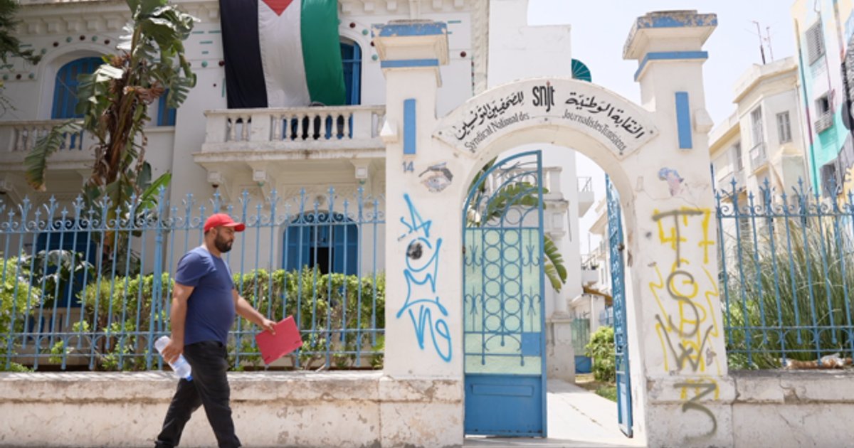Tunisian journalists turn to podcasts for freedom