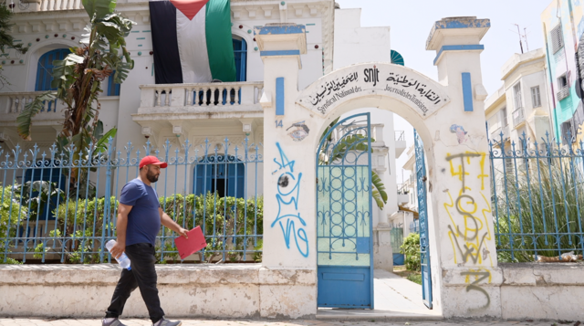 Tunisian journalists turn to podcasts for freedom