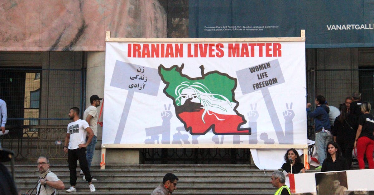 ترمب يهدد بسجن صحفي بسبب تسريب معلومات عن الطيارين