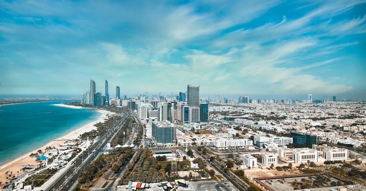 شراكة لتعزيز الابتكار في الطب والتكنولوجيا الحيوية بأبوظبي