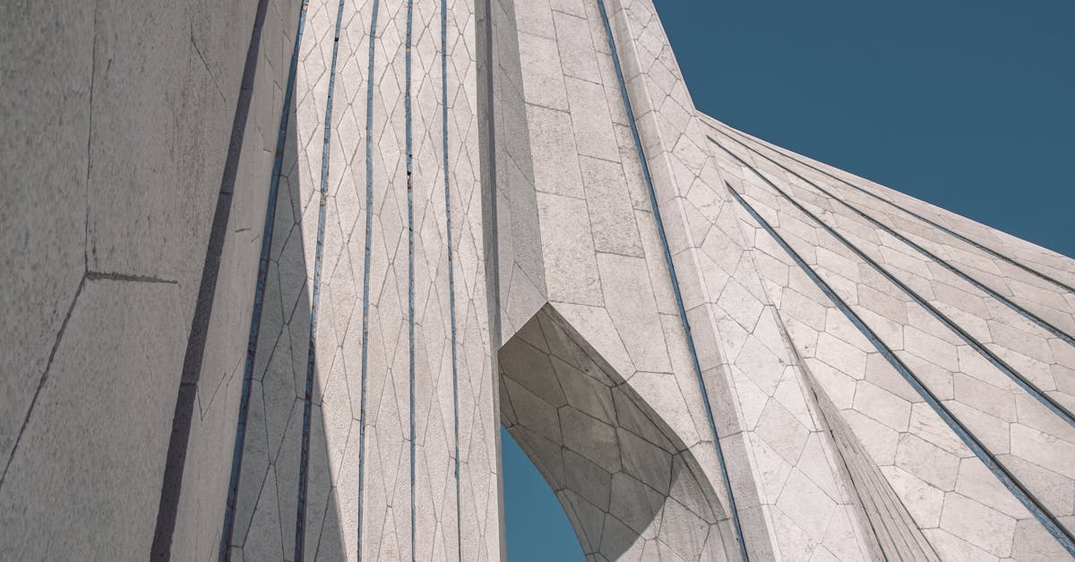 تصاعد التوترات في إيران مع انتهاء مهلة ترمب