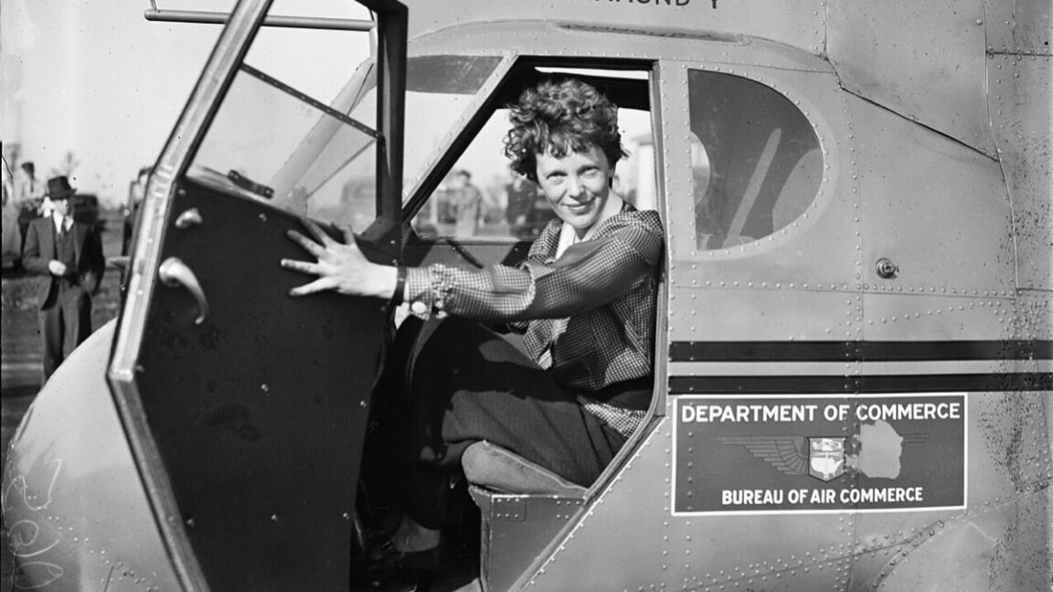 Secrets de la vie d'Amelia Earhart dans un nouveau livre