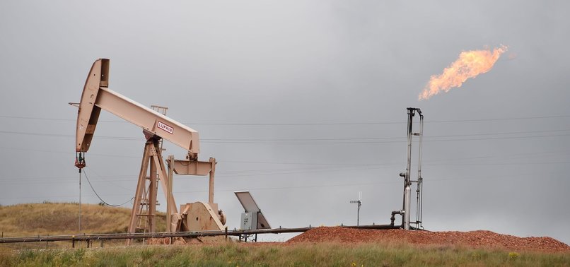 تراجع الأسهم الناشئة بفعل مبيعات التكنولوجيا وارتفاع النفط