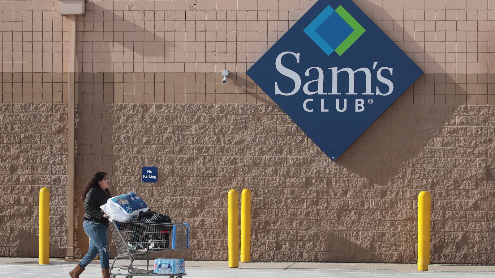 Augmentez les frais d'adhésion de Sam's Club à 60 dollars