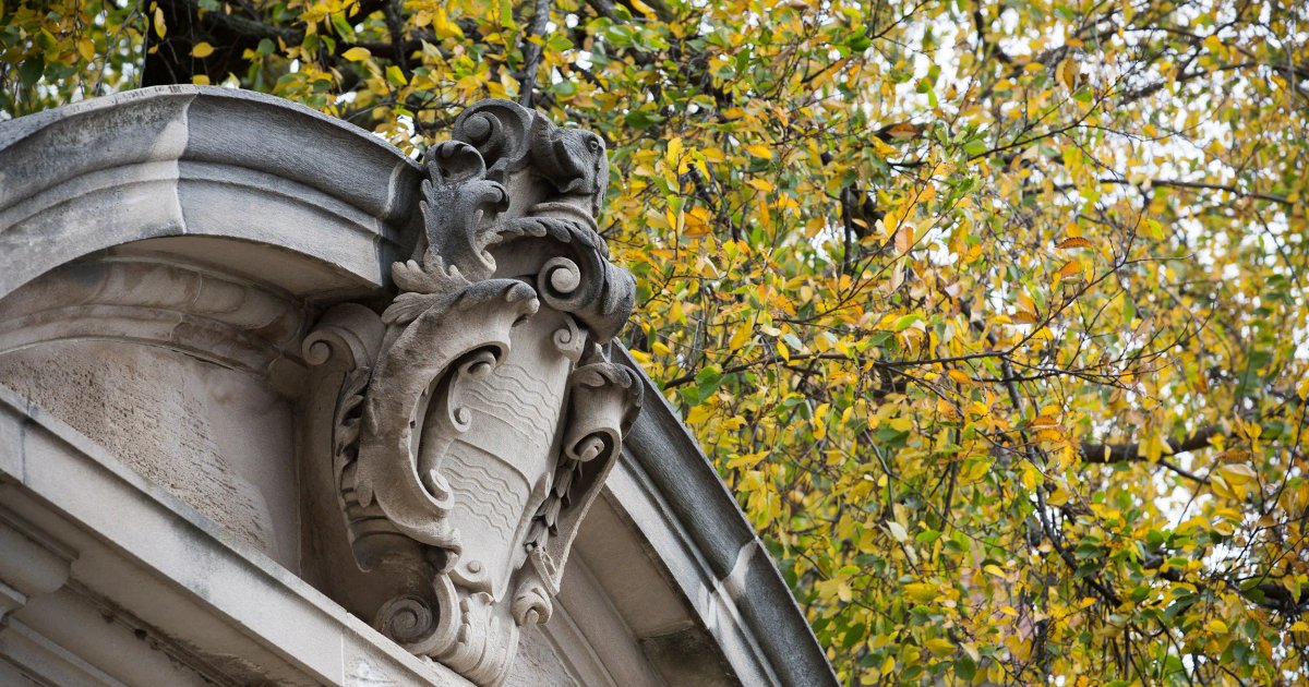 إلغاء تأشيرة عالم هارفارد: حكم قضائي يثير الجدل