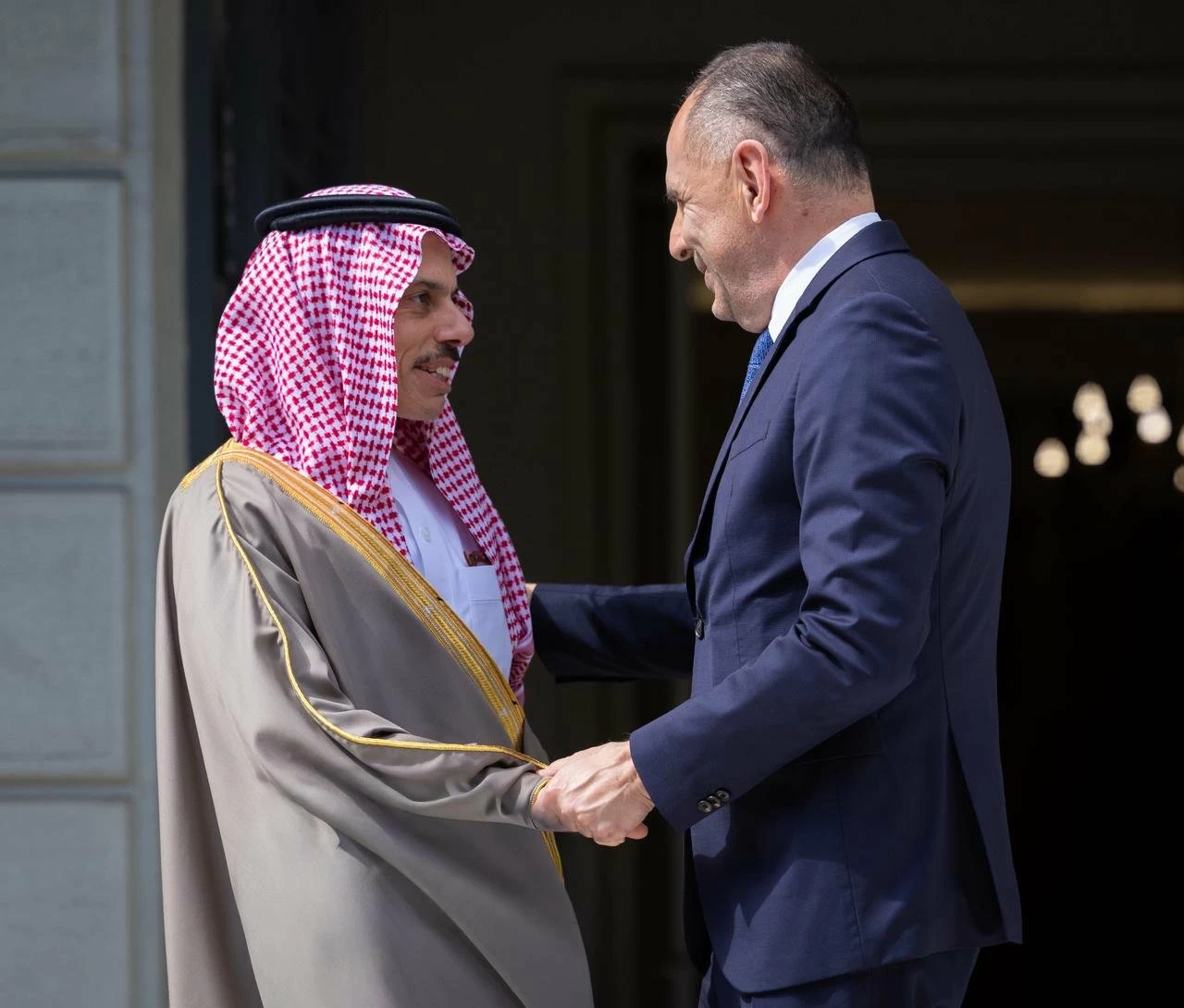 توقيع اتفاقية الإعفاء من التأشيرات بين السعودية واليونان