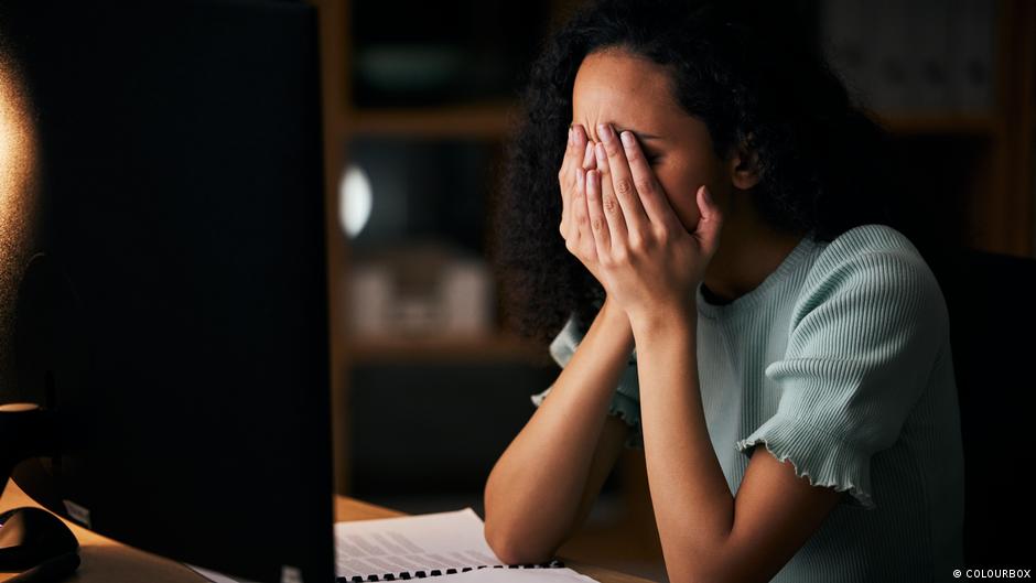 قصص مغتربين روس: الفراق والألم بعيداً عن الوطن