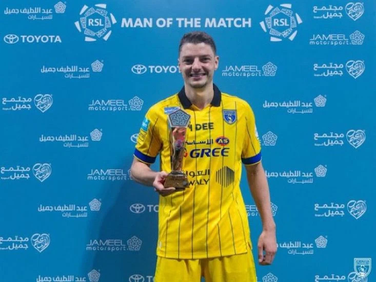 استياء إنزاغي من أداء التعاون في الدوري السعودي