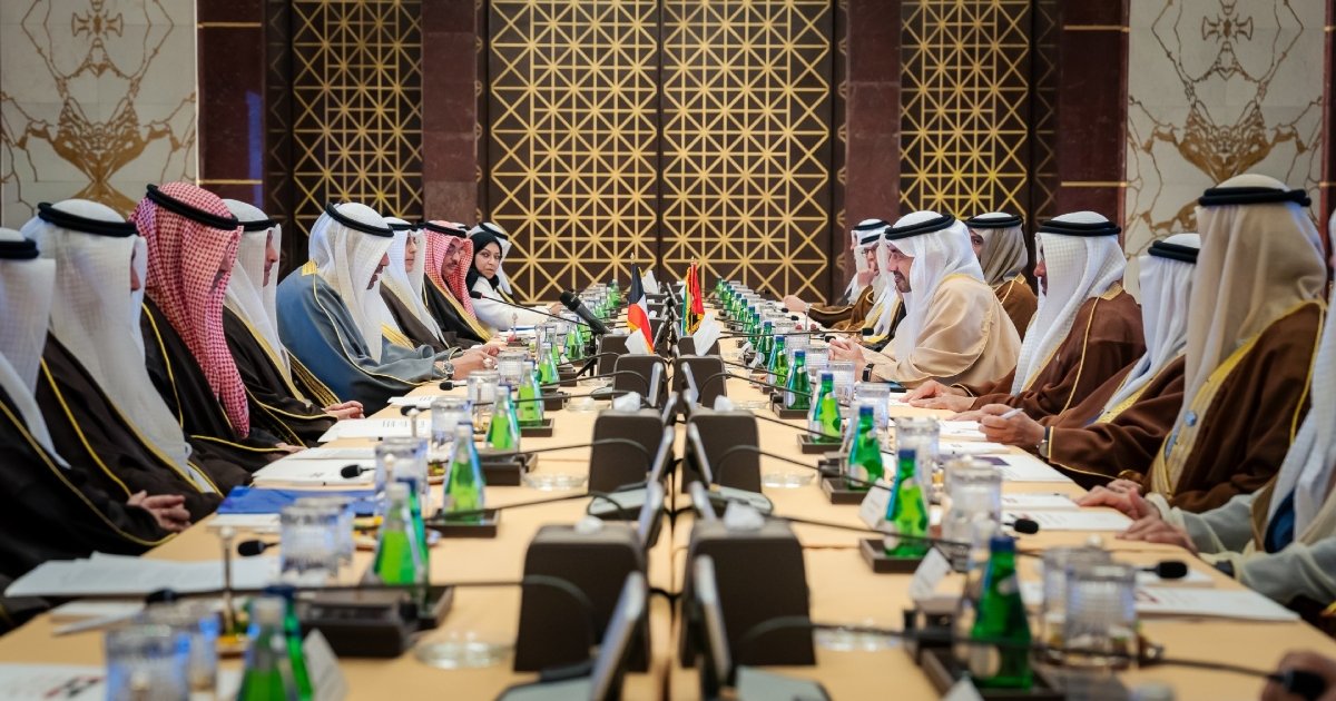استقبال الملك لوزير الخارجية الكويتي