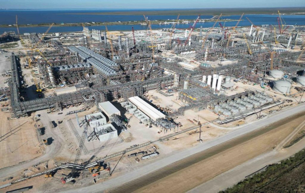 Start Production of Golden Pass LNG Plant in Qatar