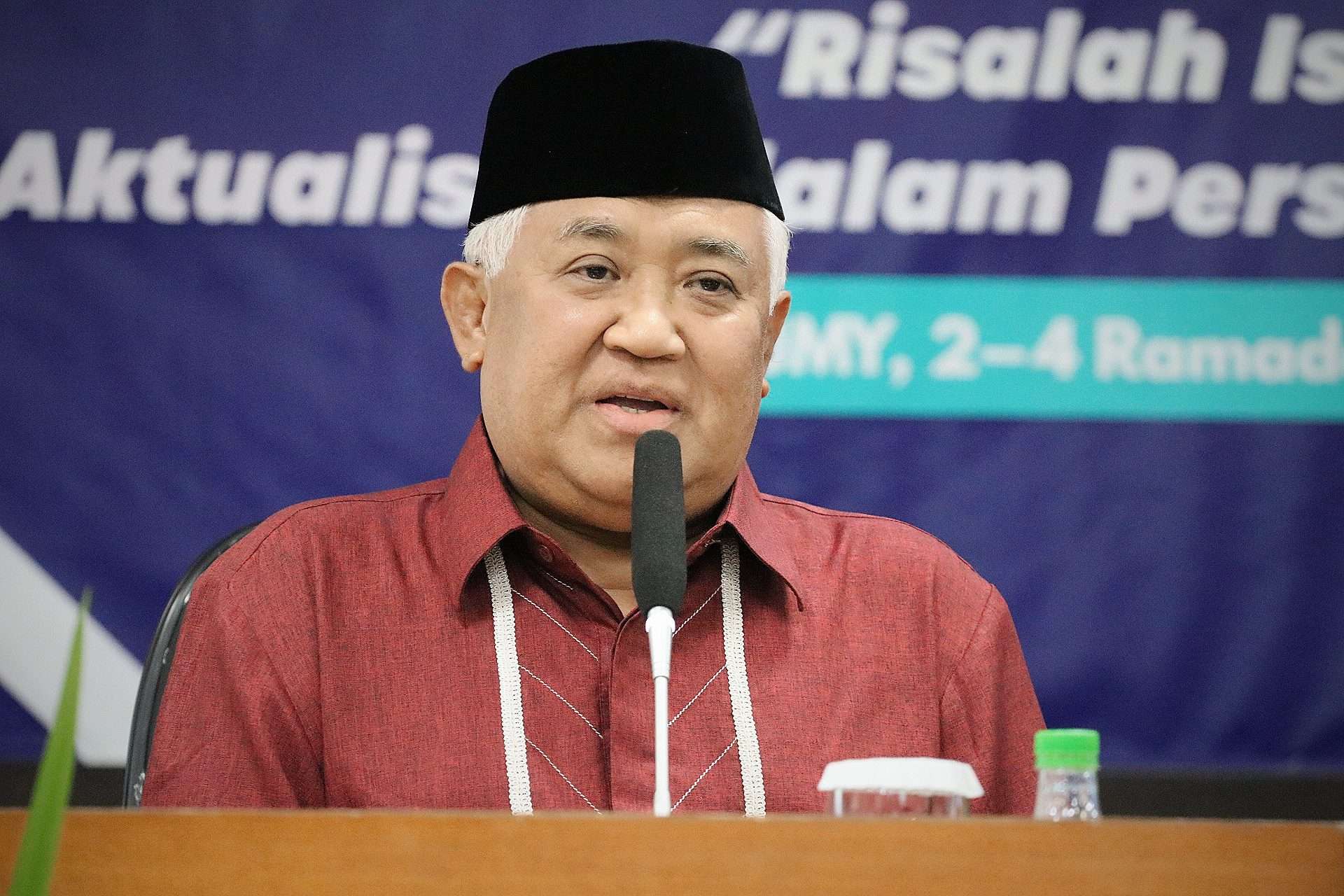 Appel à l'unité des musulmans pour la paix mondiale