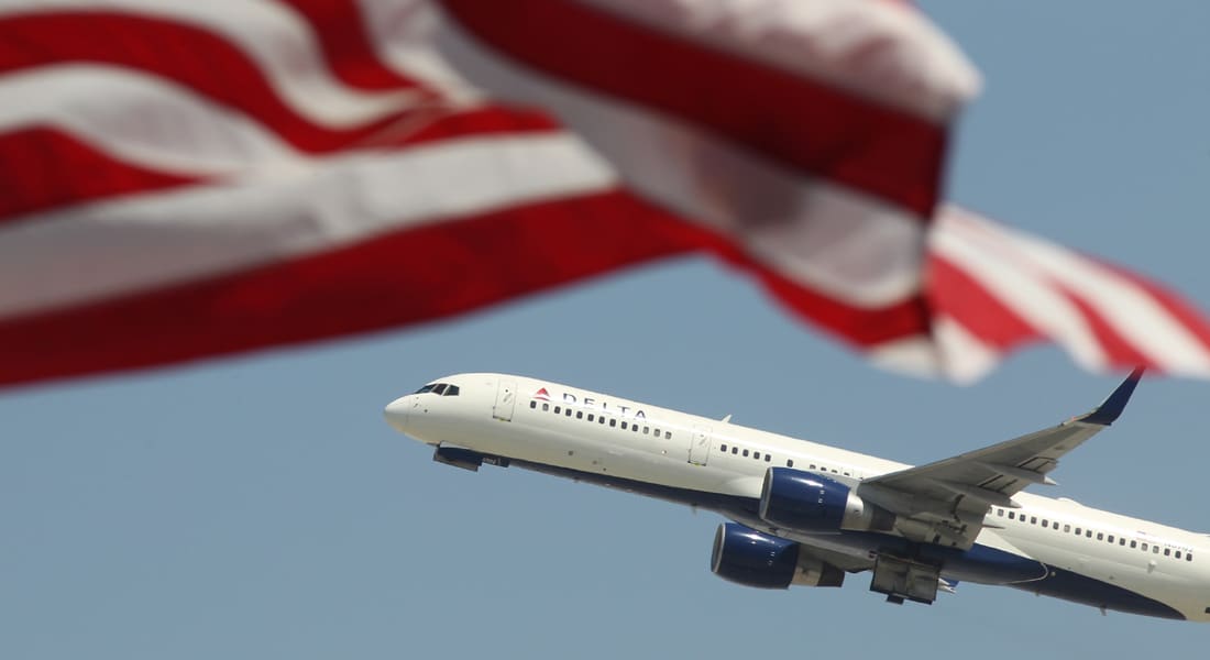 Transfert d'un père et son enfant vers un centre de détention