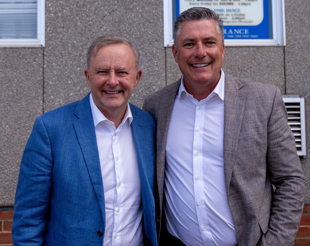 رئيس الوزراء يؤكد أهمية التغيير الإيجابي في كل زيارة