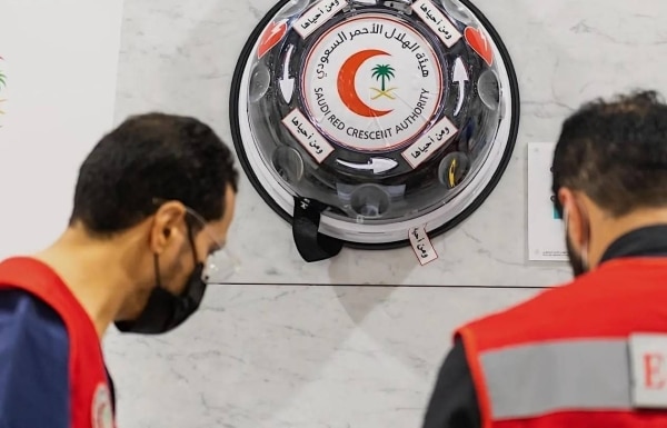 تكريم الهلال الأحمر لمواطن أنقذ حياة وافد