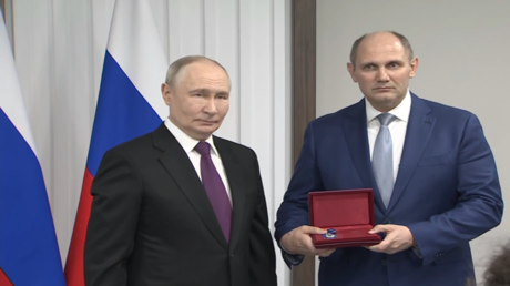 بوتين يمنح اتحاد الجودو وسام الشرف