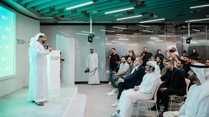 Emotionaler Moment zwischen Scheich Mohammed und Kind