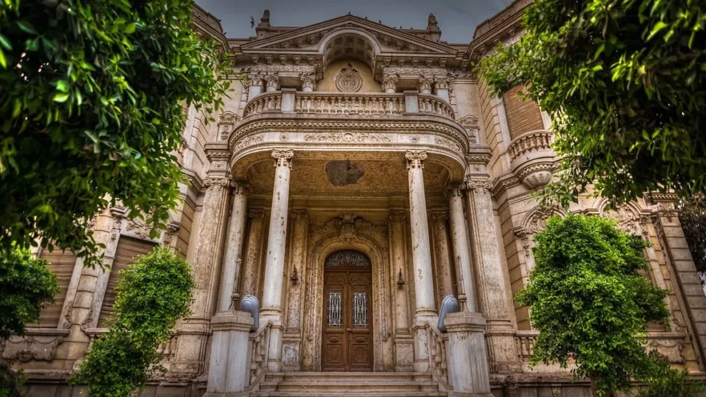 Seal 30 Shops in Assiut for Violating Closing Hours