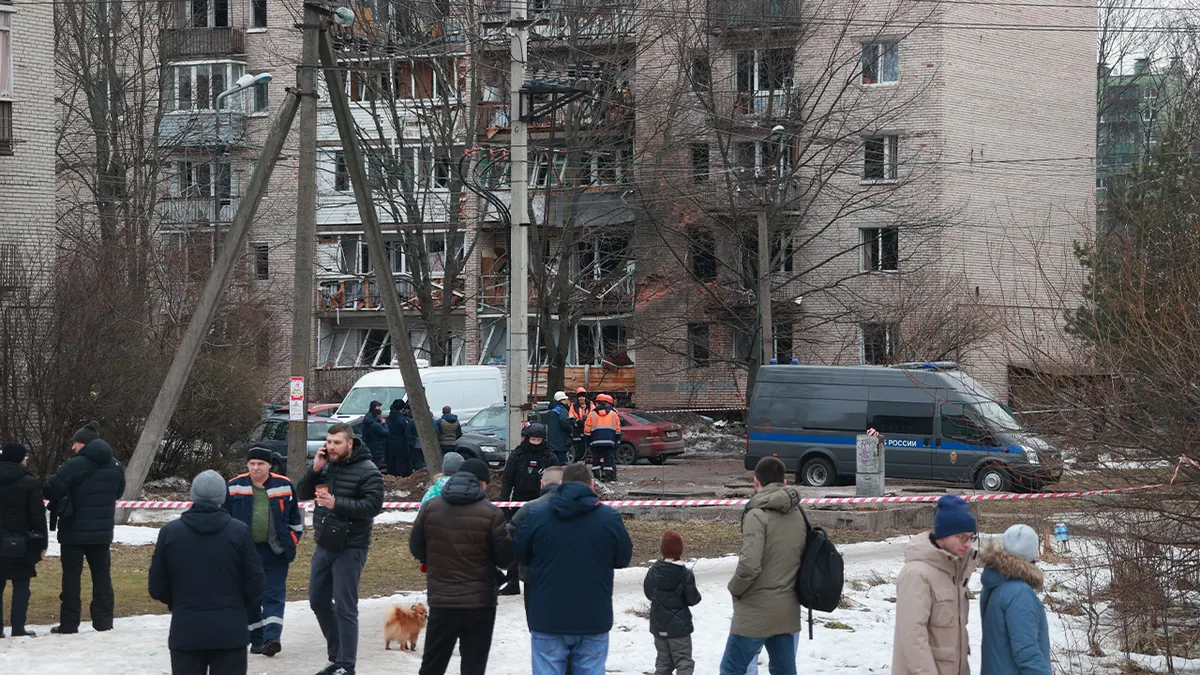 Fermeture de l'aéroport de Saint-Pétersbourg à cause de drones