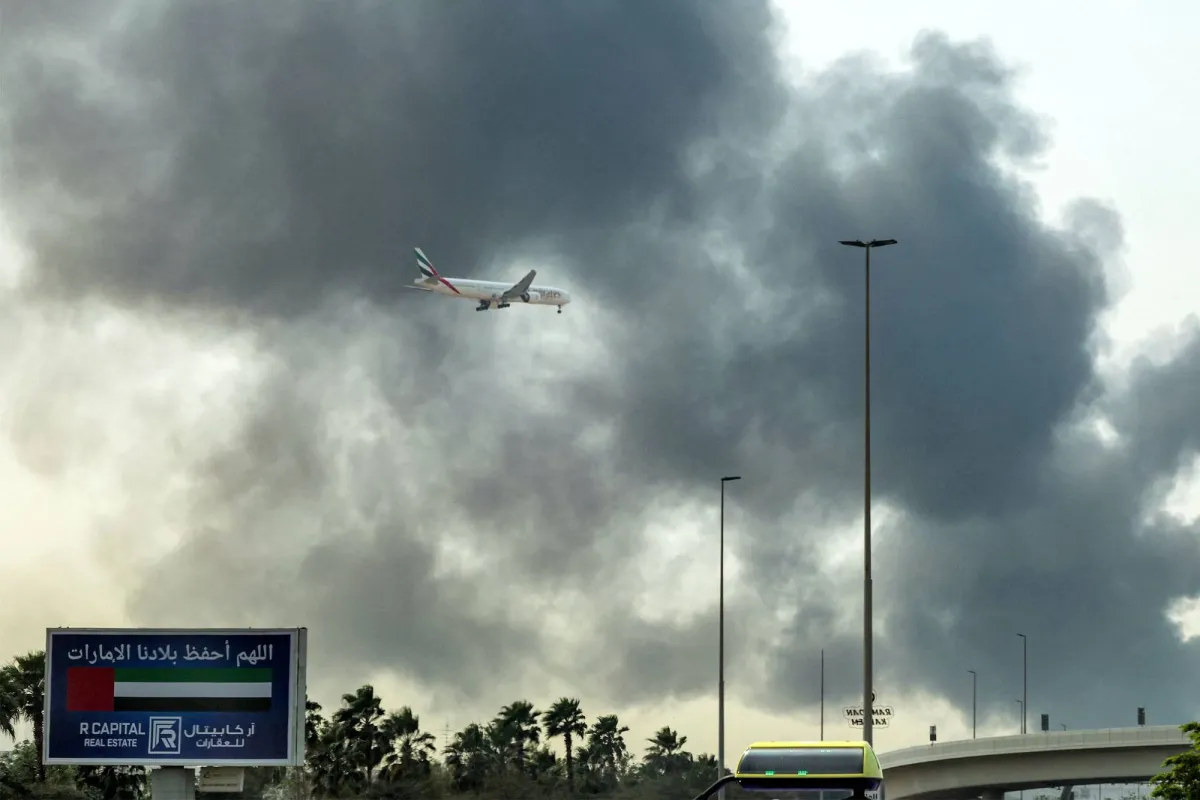 استمرار الهجمات الإيرانية على الخليج رغم وقف إطلاق النار