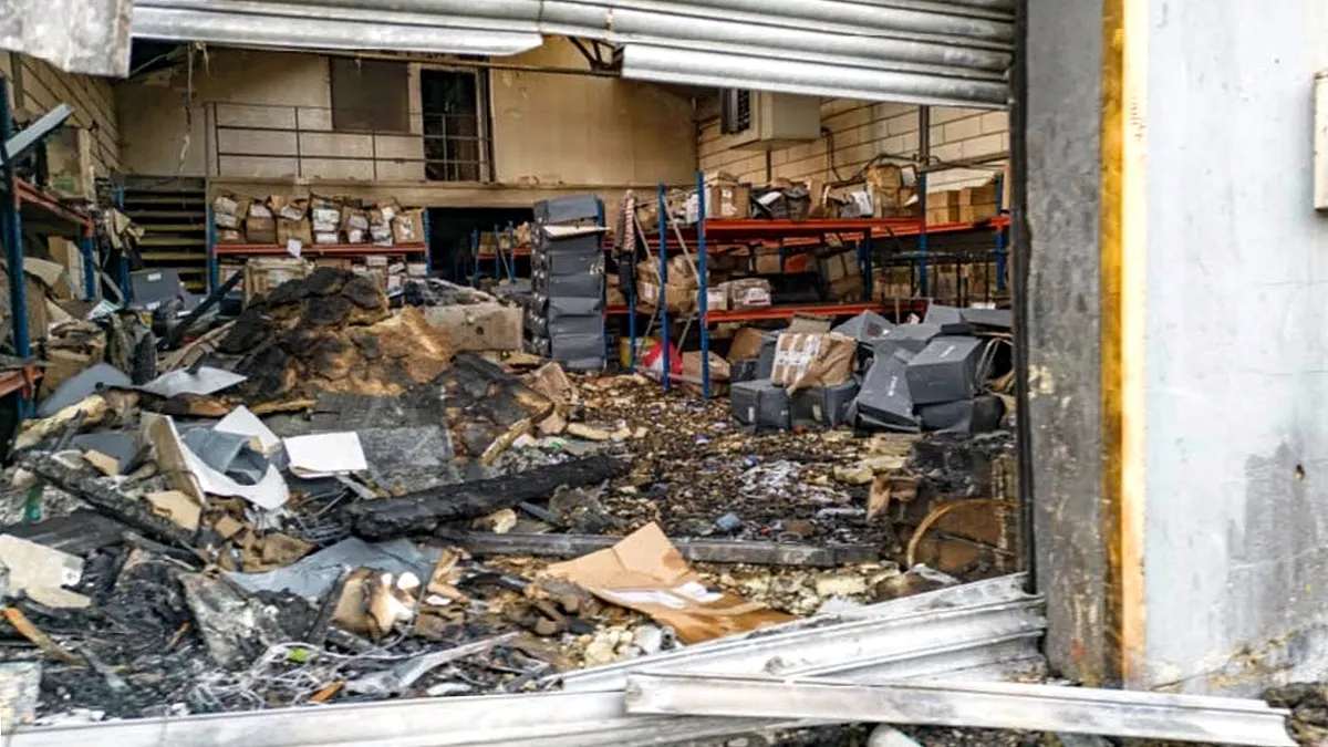 مخطط إحراق ممتلكات مرتبطة برئيس الوزراء البريطاني