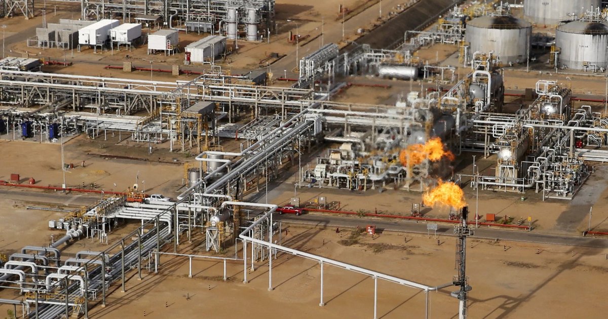 لافروف: تغيير النظام في إيران وفنزويلا مرتبط بالنفط