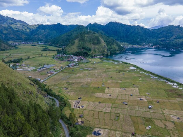 جسر أرمكو في بِنَر مِرِيَة: دعم للبنية التحتية بعد الكوارث