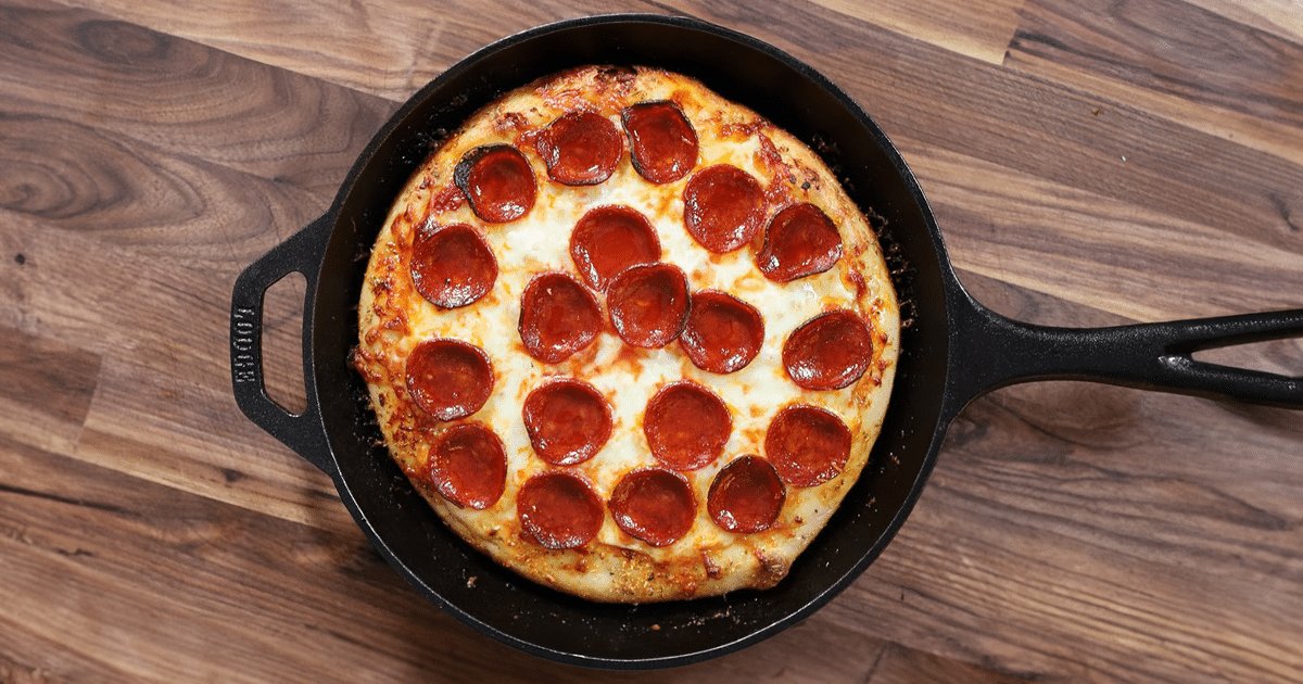 Préparation de la pizza à la poêle en 10 minutes