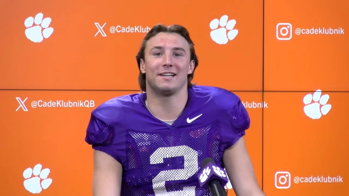 نيويورك جاينتس يختار كايد كلوبنيك في مسودة الدوري الأمريكي