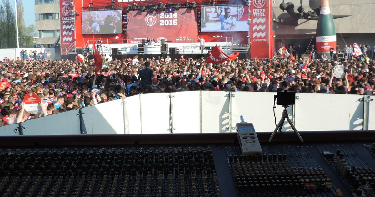 PSV إيندهوفن يتوج بلقب الدوري الهولندي 2023