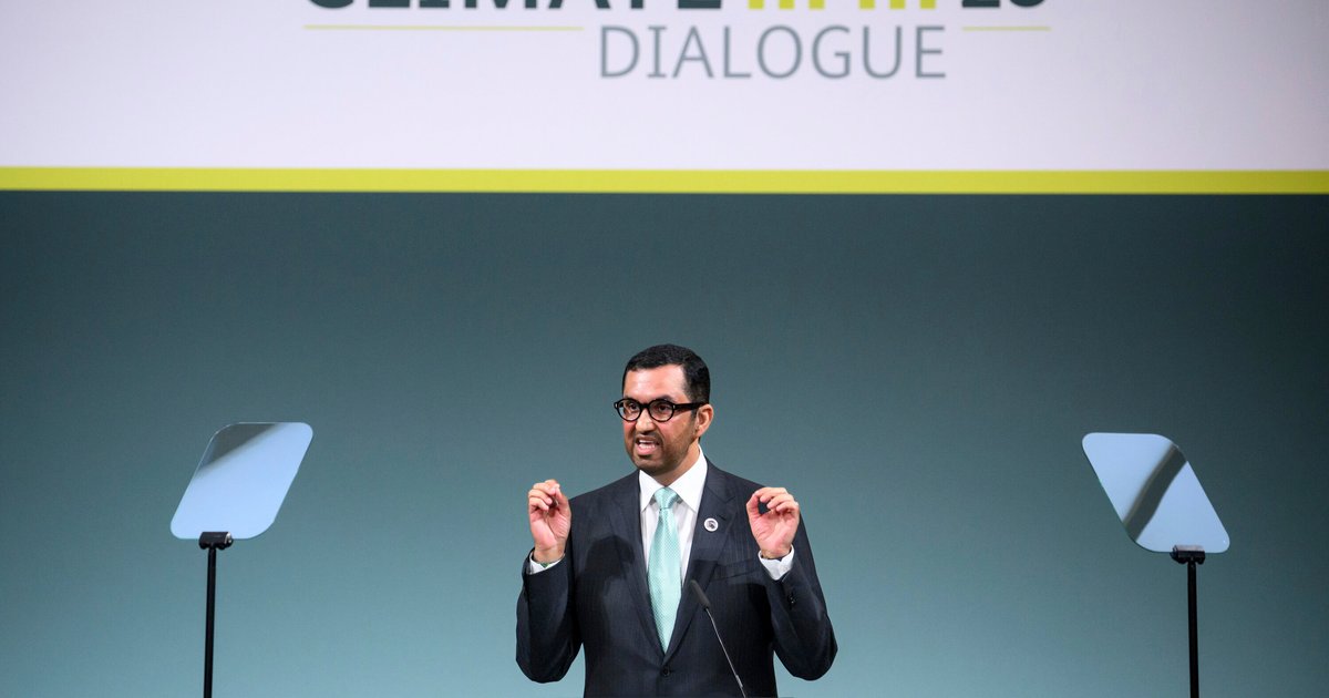 السفير آل جابر يؤكد دعم الاستقرار في حضرموت