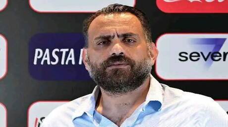 الزمالك يدرس رحيل جون إدوارد بعد الأزمات