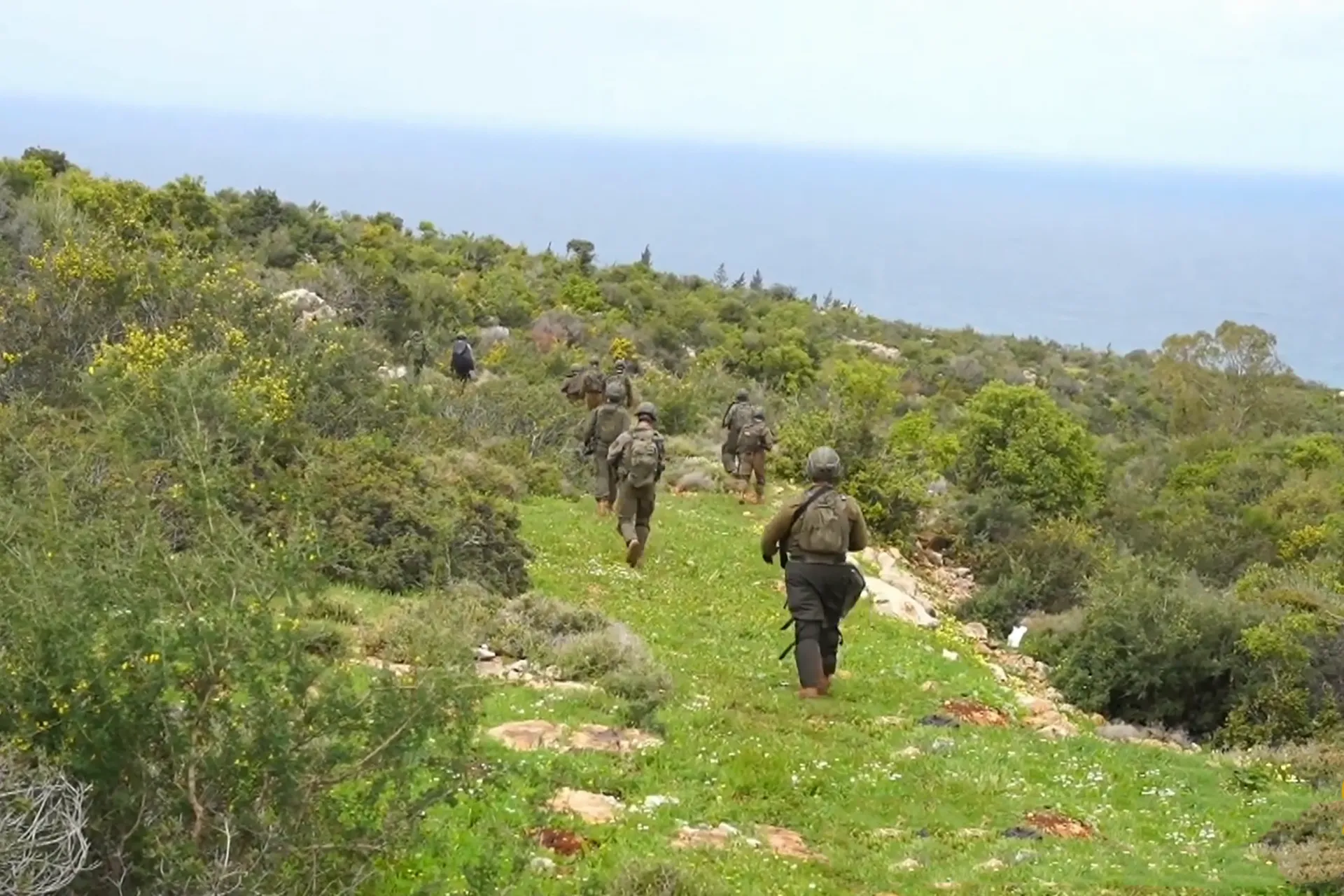 إسرائيل والمناطق العازلة: توسيع الاحتلال